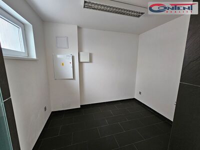 Pronájem zpevněné plochy 1.450 m², Plzeň, D5 - 5667