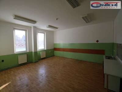 Pronájem skladových prostor 2.000 m², Liberec - 60875