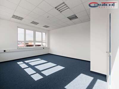 Pronájem skladu, výrobních prostor 5.808 m² Plzeň - Štěnovice, D5 - 67351