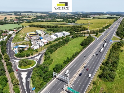 Pronájem zpevněného pozemku o velikosti 2.677 m² na D1, exit 15 - 74676