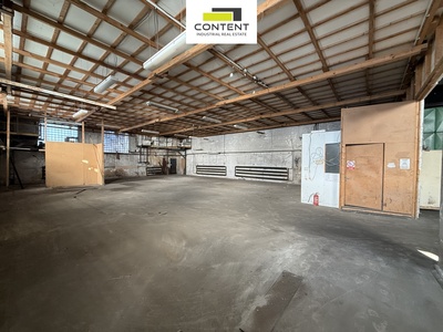 Pronájem skladových, výrobních prostor 666 m², Kladno, D6 a D7 - 85687