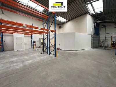 Pronájem skladu 300 m², Vestec - 98524