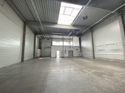 Pronájem skladu, výrobních prostor 864 m², Hradec Králové - 100141