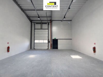 Prodej samostatného komerčního areálu 4387 m², skladové prostory 1.160 m², Býkev - 102848