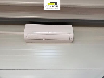 Prodej samostatného komerčního areálu 4387 m², skladové prostory 1.160 m², Býkev - 102857