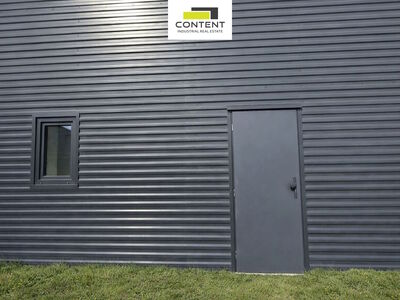 Prodej samostatného komerčního areálu 4387 m², skladové prostory 1.160 m², Býkev - 102863