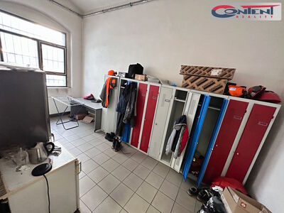 Prodej skladu, výrobních prostor včetně kanceláří 1.088 m², Králův Dvůr - 111443