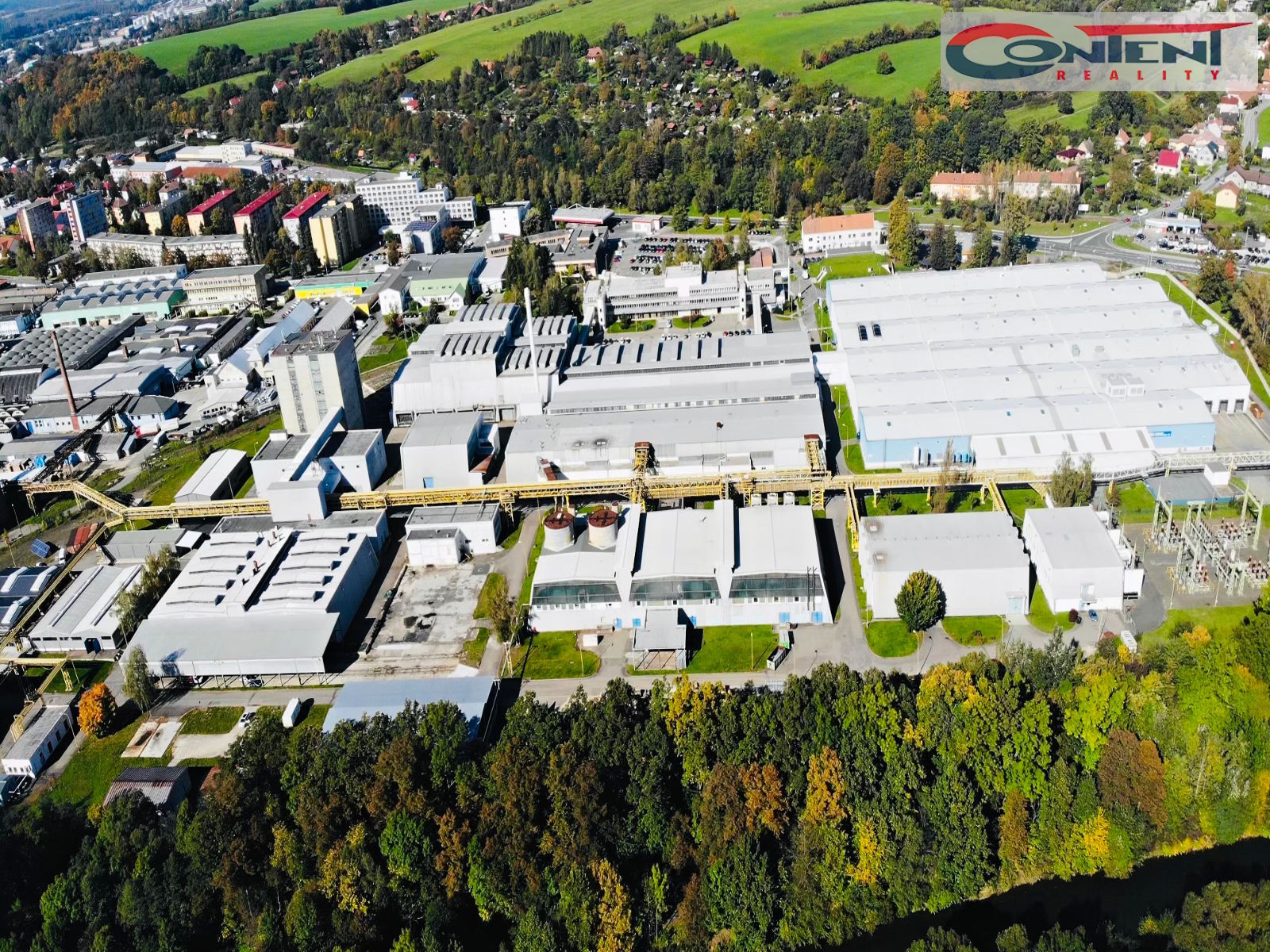 Pronájem skladu nebo výrobních prostor 30.000 m², Valašské Meziříčí
