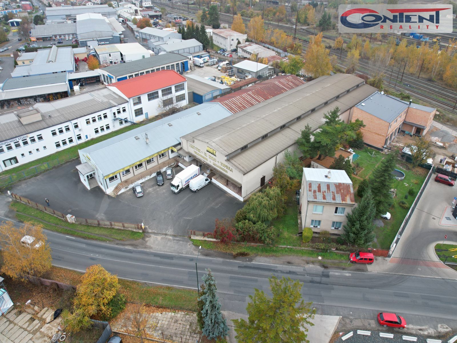 Pronájem skladu,  výrobních prostor 1.800 m², Nymburk