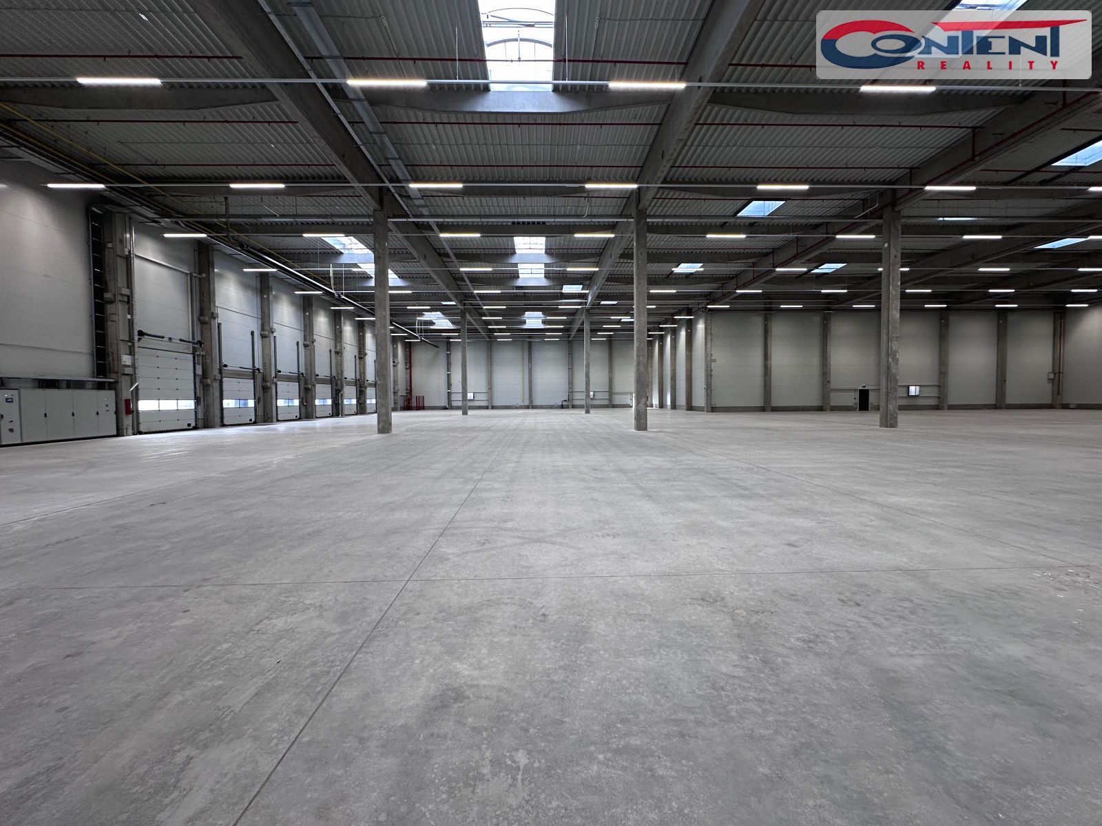 Pronájem skladu, výrobních prostor 7.973 m², Pardubice