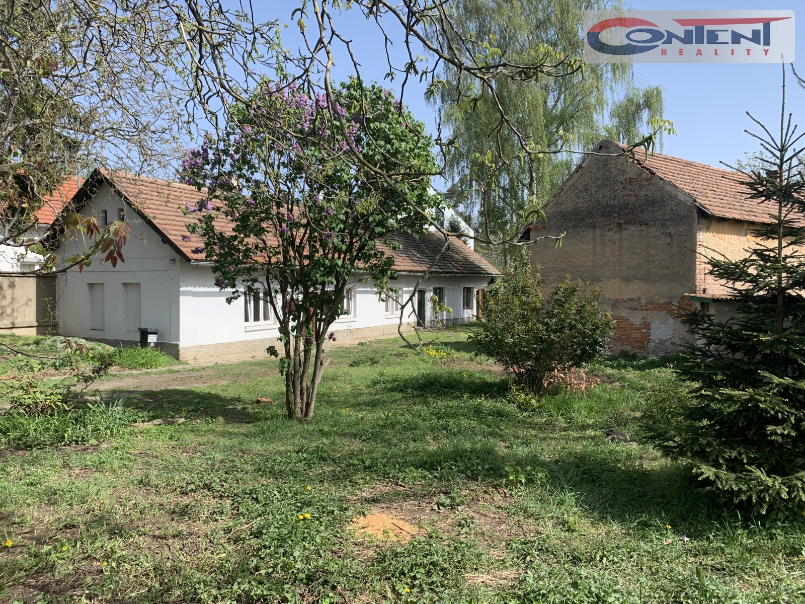 Prodej rodinného domu se stodolou, projekt přestavby na viladům