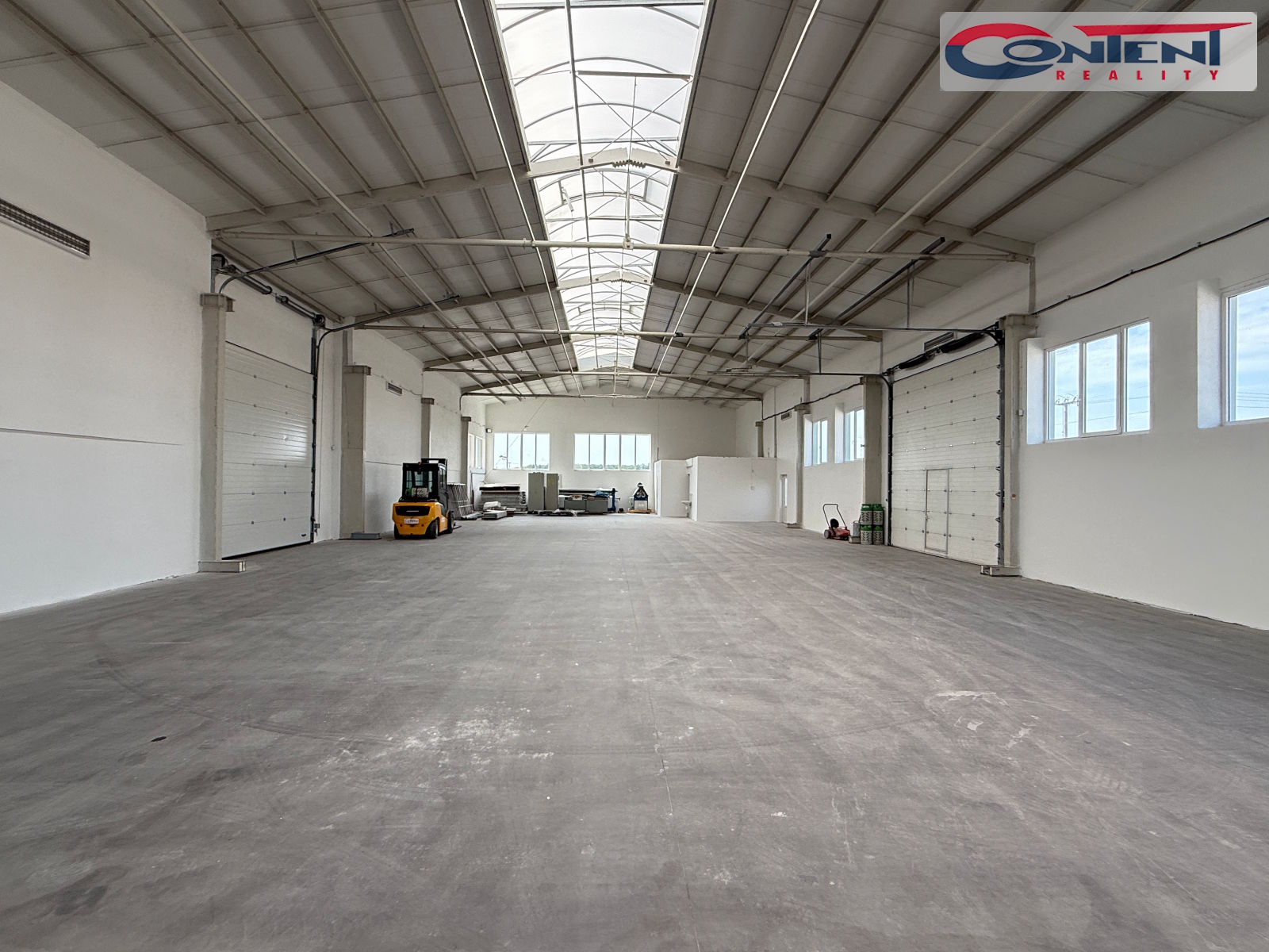 Pronájem skladu, výrobních prostor 643 m², Městec Králové