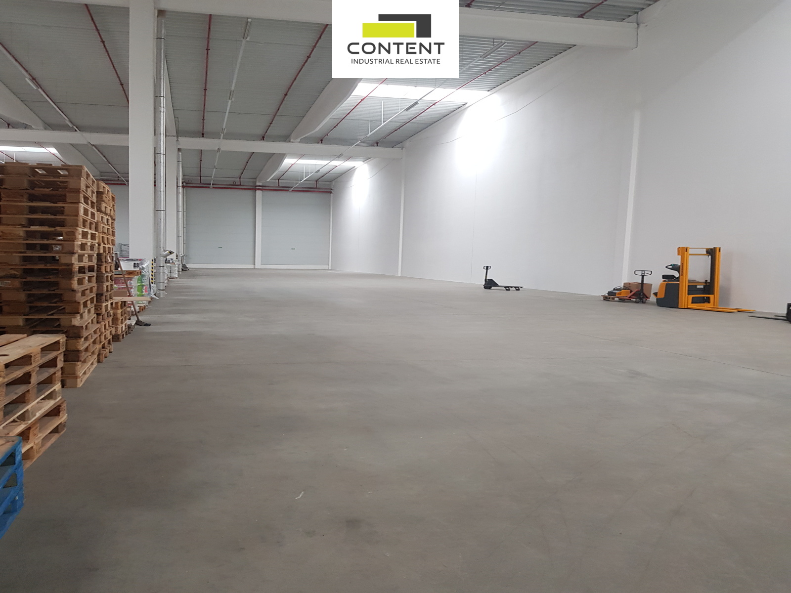 Podnájem skladu 860 m², Olomouc, Hněvotín