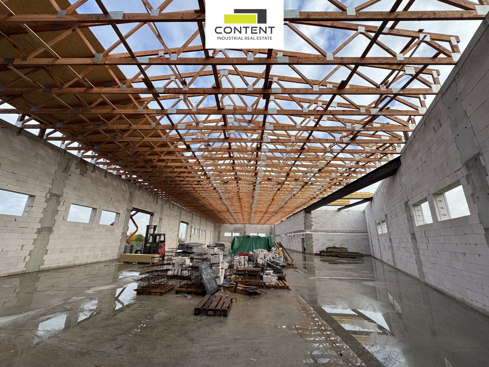 Pronájem sídla společnosti, skladové a prodejní prostory  2357 m² Vestec - Hodkovice