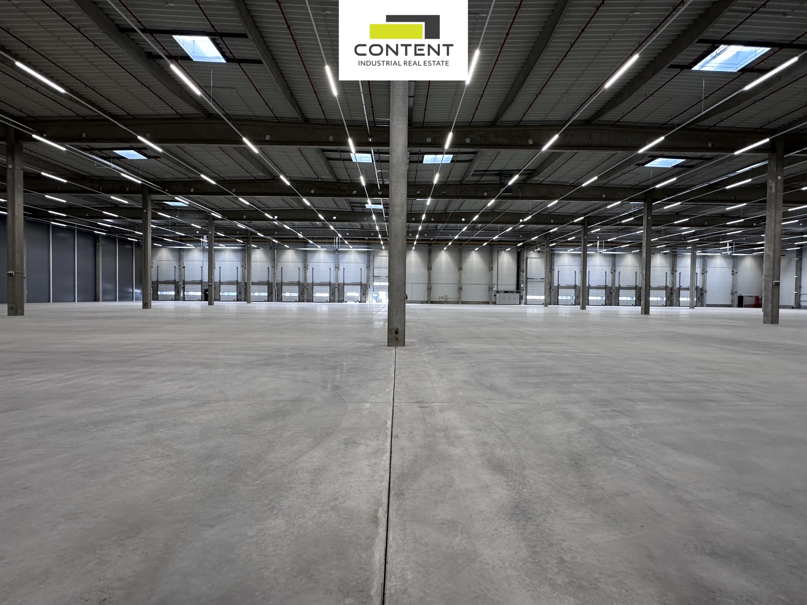Pronájem skladu, výrobních prostor 7.823 m², Pardubice