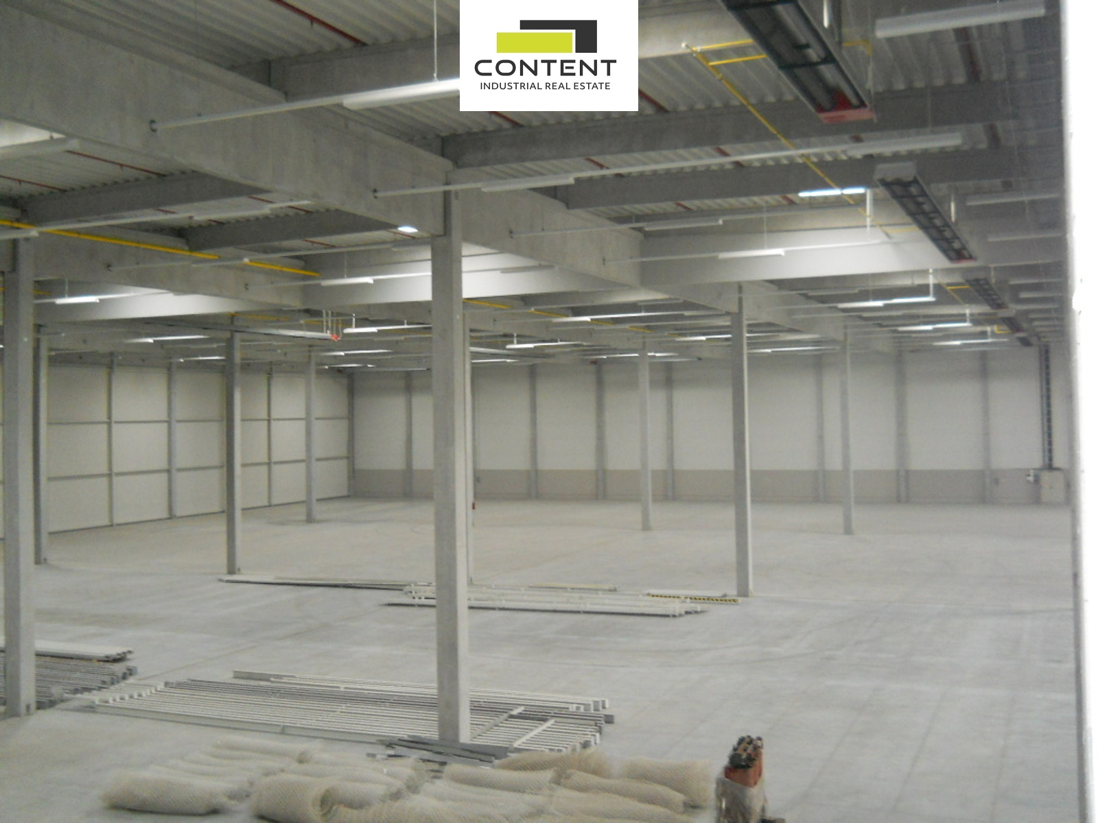 Pronájem skladu, výrobních prostor 5.667 m², Úžice, D8