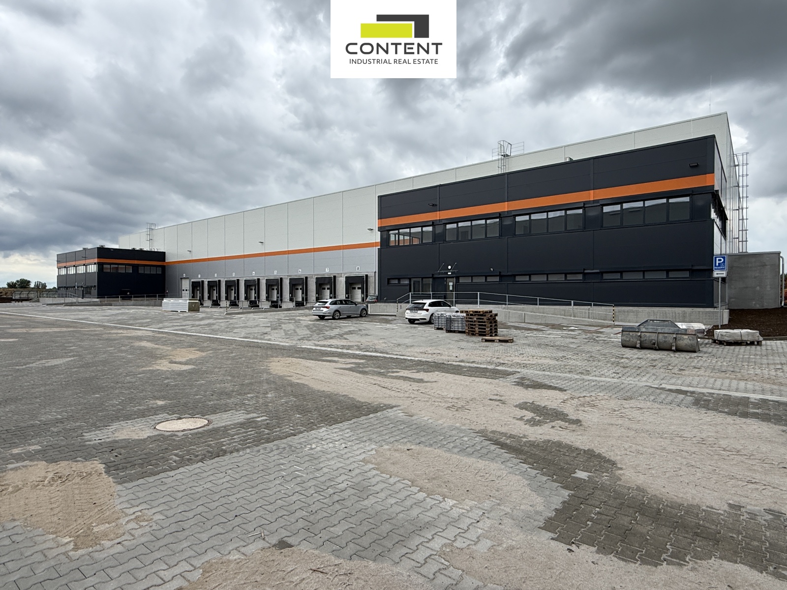 Pronájem skladu, výrobních prostor 15.000 m², Lužec nad Vltavou, D8, okres Mělník