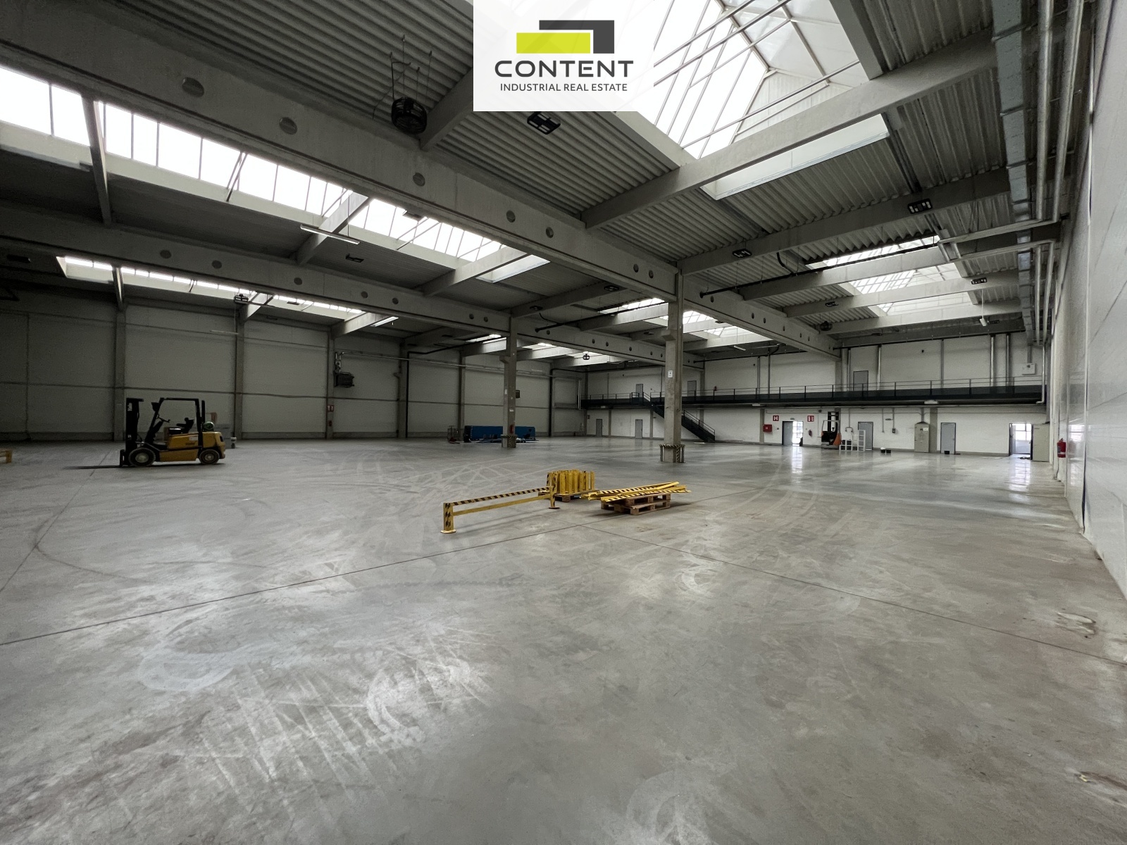 Pronájem skladu, výrobních prostor 1359 m², Ostrava - Hrabová, D56