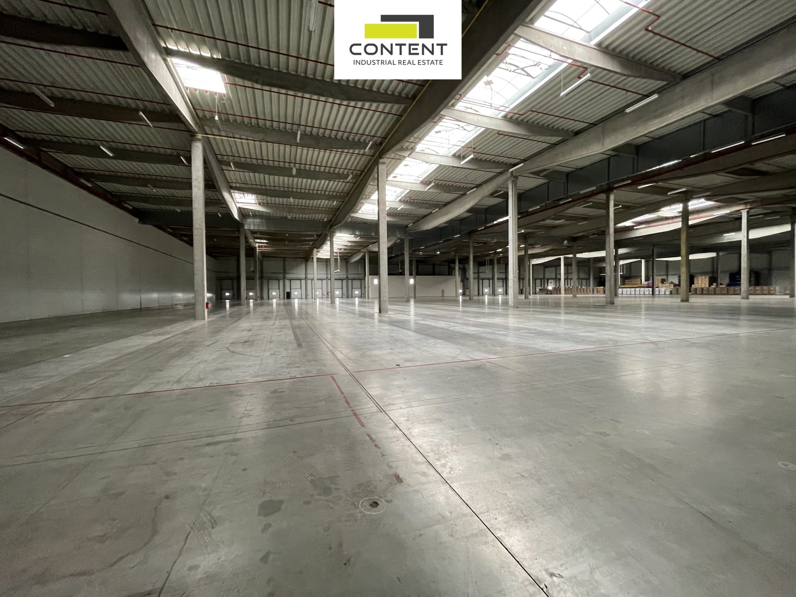 Pronájem skladu, výrobních prostor 32.000 m², Velká Bíteš, D1