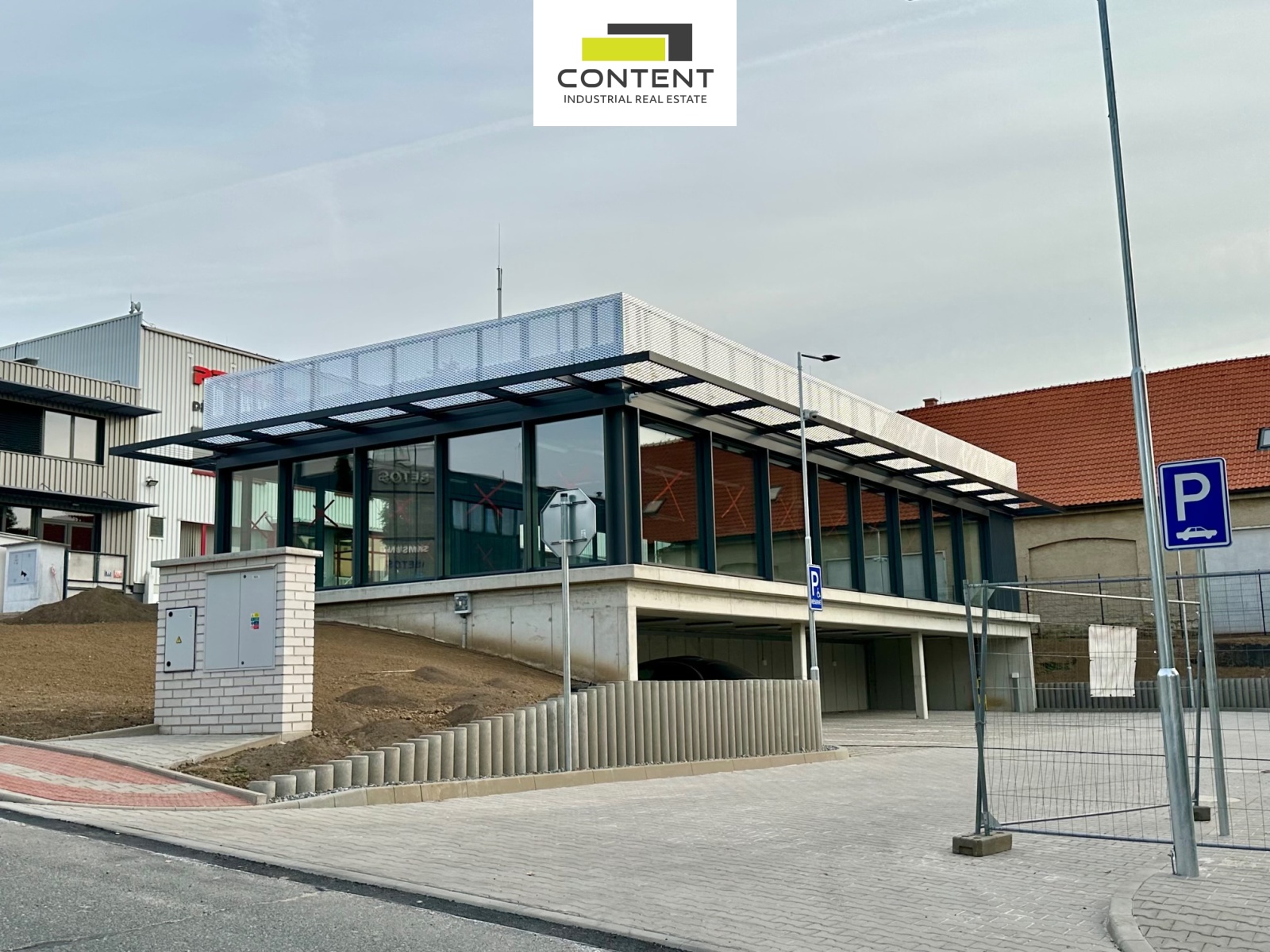 Pronájem obchodních prostor 227 m², Praha 20 - Horní Počernice 