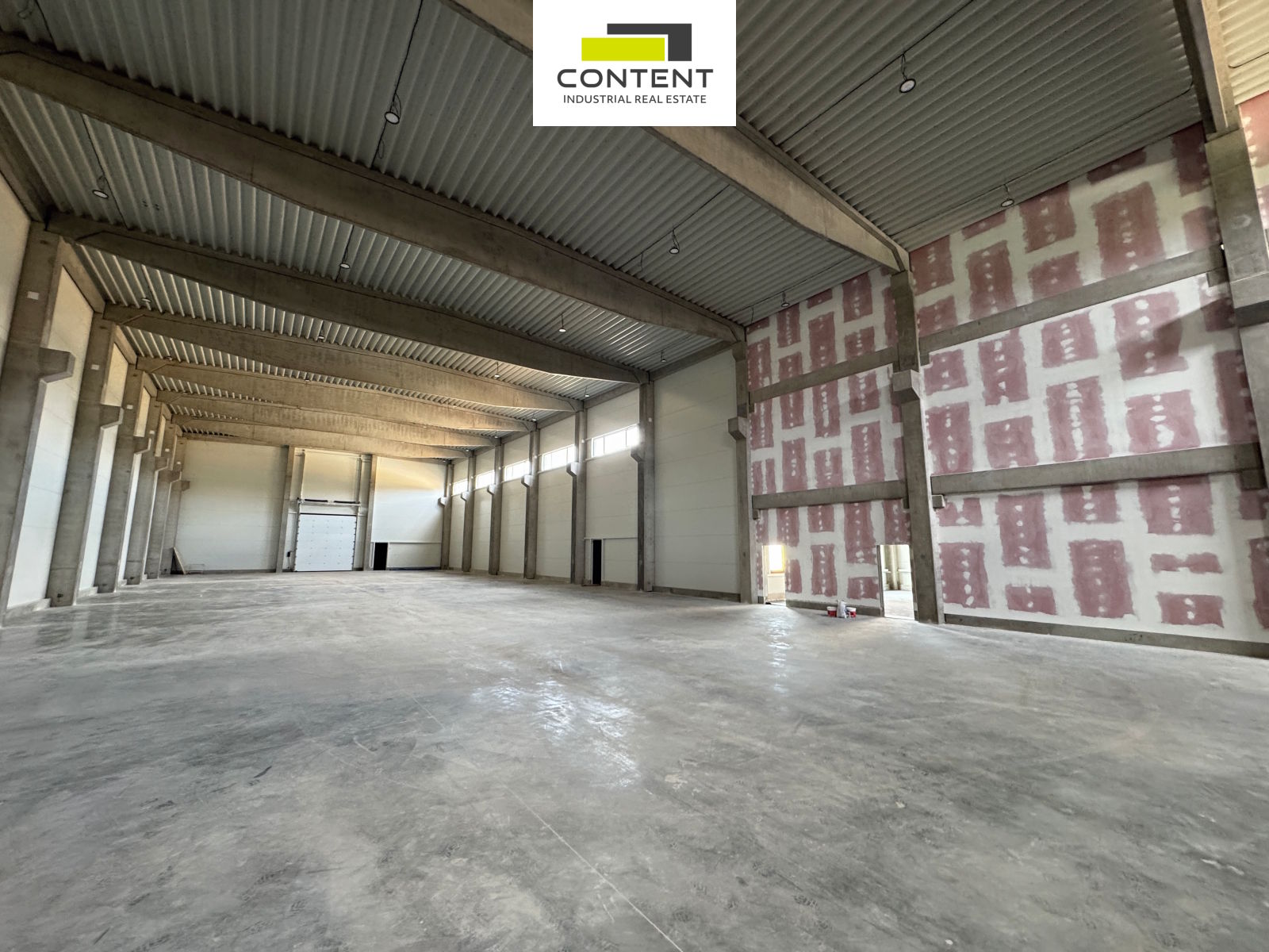 Pronájem výrobních prostor 1 067 m², Brno