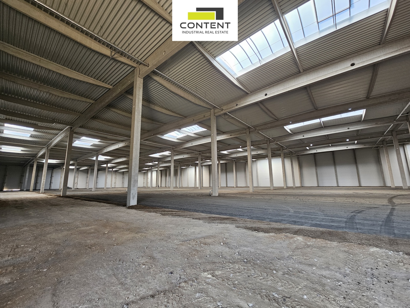 Pronájem skladu, výrobních prostor 6.000 m², Kozomín D8