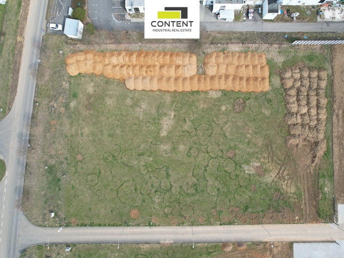 Prodej komerčního pozemku 7.820 m², Žebrák, D5