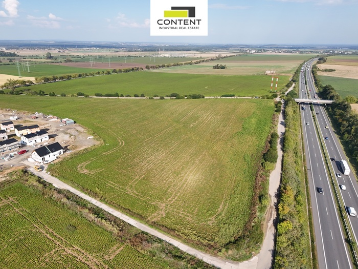 Prodej komerčního pozemku 9.021 m², Nehvizdy, D11, EXIT 8